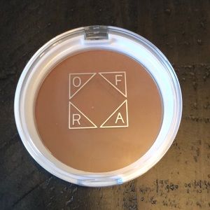 Bronzer...OFRA COSMETICS “Versatile Matte”...10G